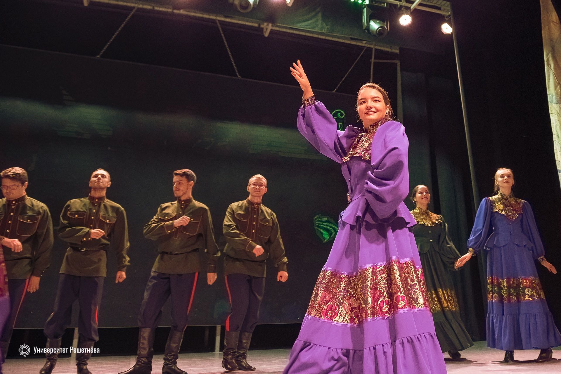 Odoo изображение и текстовый блок