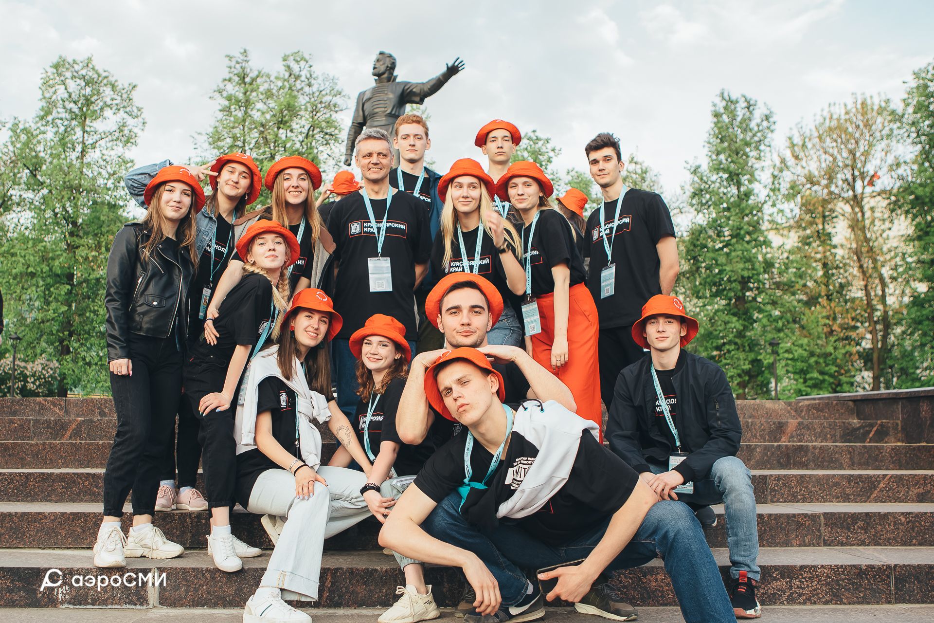 Odoo изображение и текстовый блок