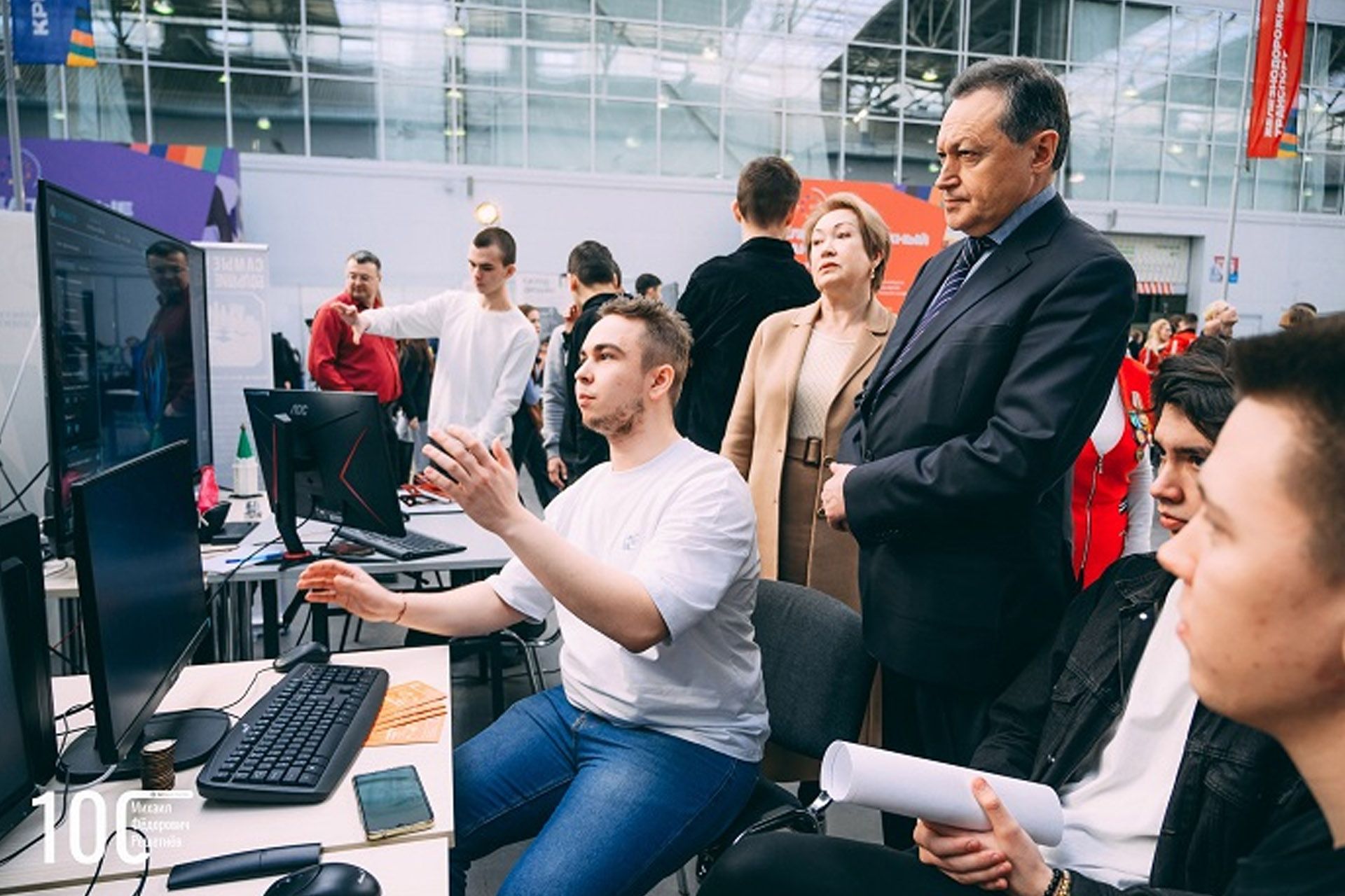 Odoo  текст и изображение блок