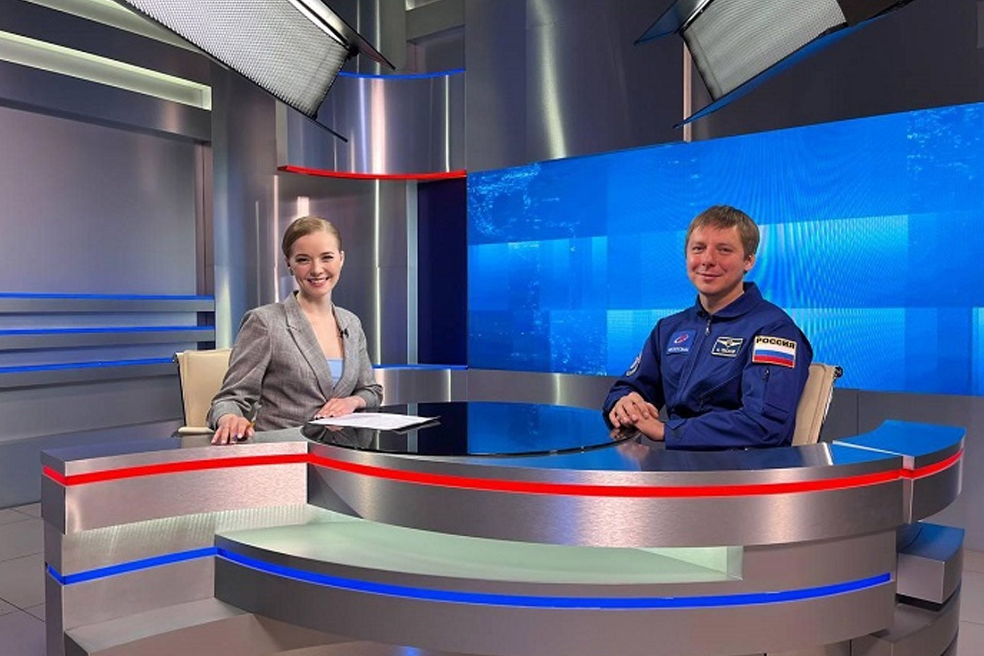 Odoo  текст и изображение блок