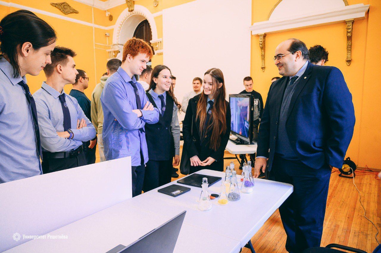 Odoo CMS- Пример плавающего изображения